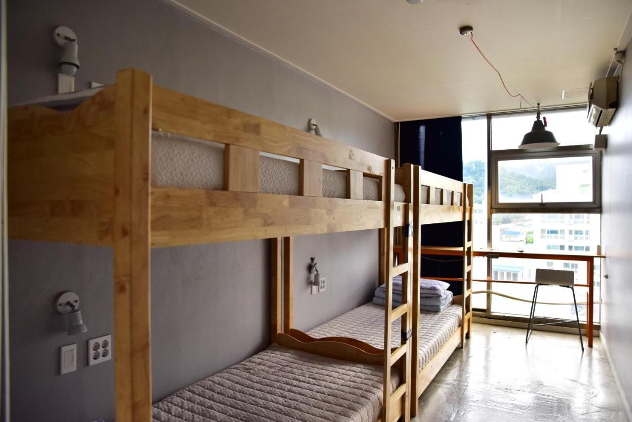 Lifeguesthouse Тхонъён Экстерьер фото